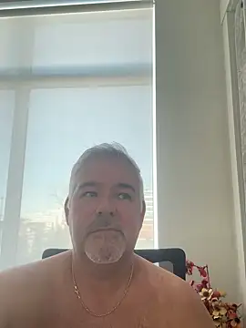 Snapshot of aarosteev2 chatting on 02/19/25, 07:27 aarosteev2 online show from 02/19/25, 07:27