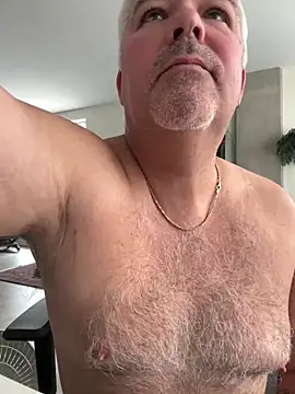 Snapshot of aarosteev2 chatting on 03/11/25, 02:18 aarosteev2 online show from 03/11/25, 02:18