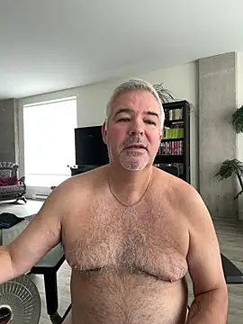 Snapshot of aarosteev2 chatting on 03/17/25, 04:22 aarosteev2 online show from 03/17/25, 04:22