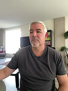 Snapshot of aarosteev2 chatting on 03/20/25, 03:04 aarosteev2 online show from 03/20/25, 03:04