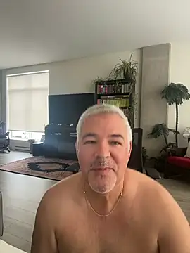 Snapshot of aarosteev2 chatting on 10/08/25, 02:25 aarosteev2 online show from 10/08/25, 02:25