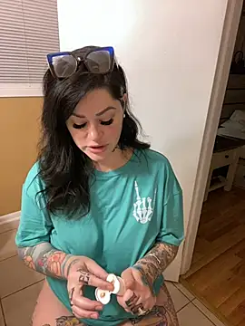 TexasTattooedHouseWife online show from 03/04/25, 12:44