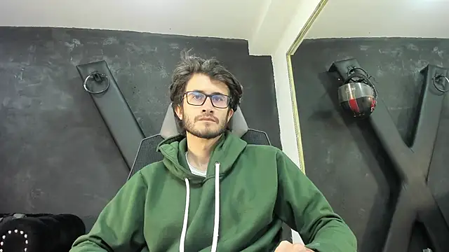 Loggan donnelly online show from 10/12/25, 08:08