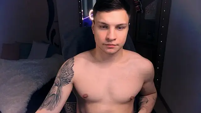 handsome guy01 online show from 12/06/24, 09:35