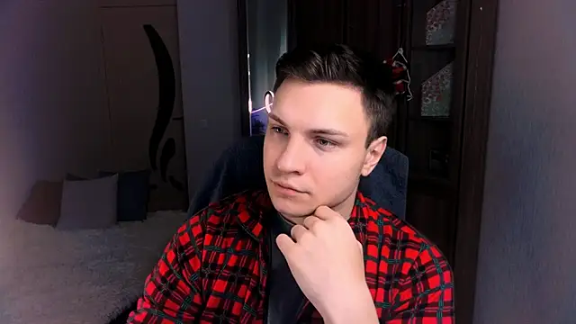 handsome guy01 online show from 12/12/24, 11:25