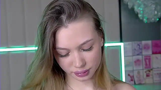 ViolaFlirt online show from 02/01/25, 04:14