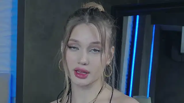 ViolaFlirt online show from 02/09/25, 06:54