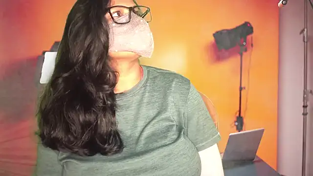 mamoni91 online show from 10/10/25, 03:05