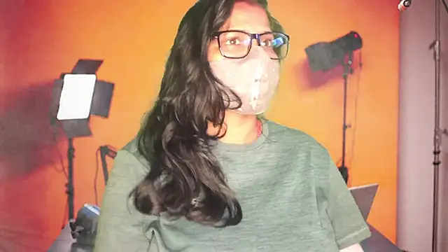 mamoni91 online show from 10/13/25, 02:55