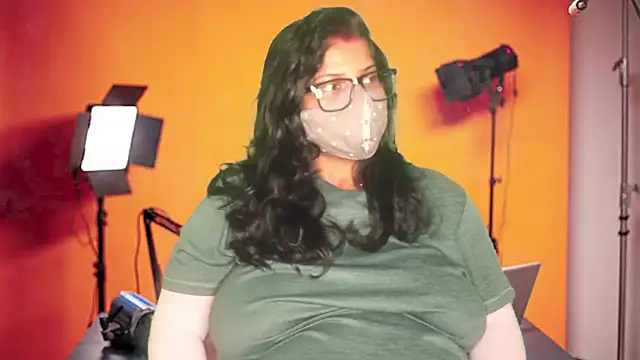 mamoni91 online show from 10/30/25, 03:19