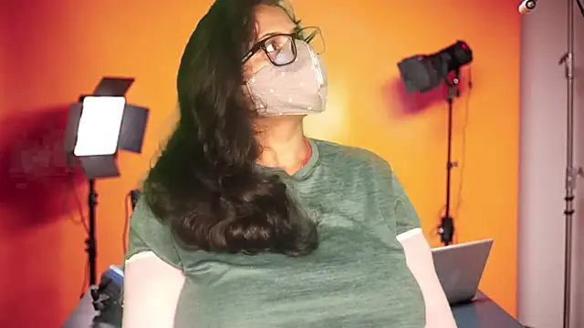 mamoni91 online show from 11/13/25, 03:49