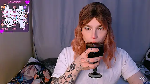 Snapshot of Alice_Hells chatting on 01/15/25, 05:19 Alice Hells online show from 01/15/25, 05:19