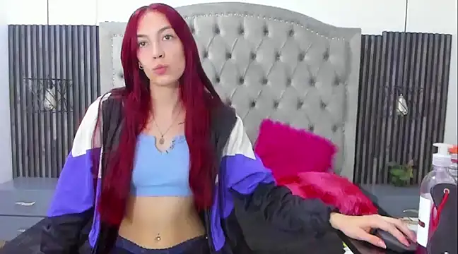 Snapshot of danna_flame chatting on 01/07/25, 10:32 danna flame online show from 01/07/25, 10:32