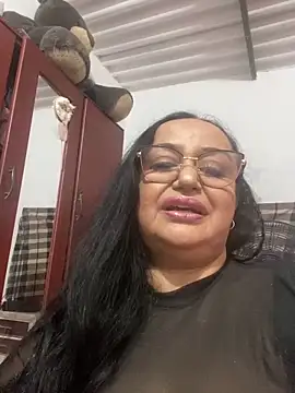 GiaNahomi online show from 01/06/25, 11:31