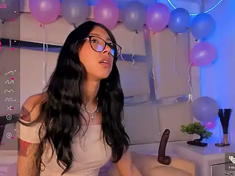 Mis  lola online show from 11/12/25, 08:52