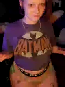 Snapshot of angel_star420864 chatting on 03/07/25, 03:40 angel star420864 online show from 03/07/25, 03:40