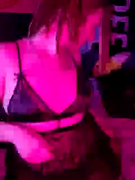 Snapshot of angel_star420864 chatting on 03/08/25, 03:50 angel star420864 online show from 03/08/25, 03:50