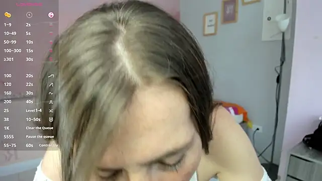 Snapshot of lauren_rios7 chatting on 10/25/25, 02:02 lauren rios7 online show from 10/25/25, 02:02