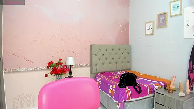 Snapshot of lauren_rios7 chatting on 11/14/25, 01:21 lauren rios7 online show from 11/14/25, 01:21