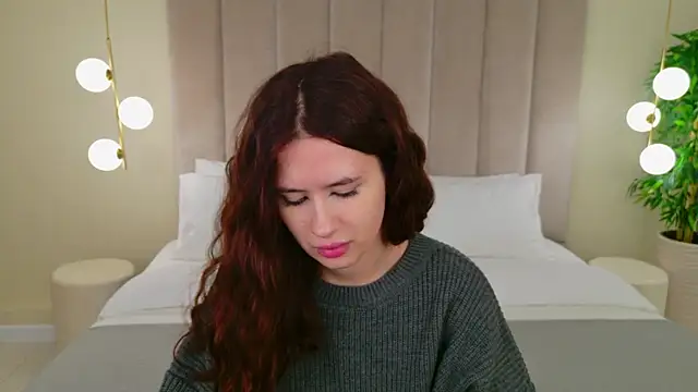 milaleoneli online show from 01/26/25, 12:33