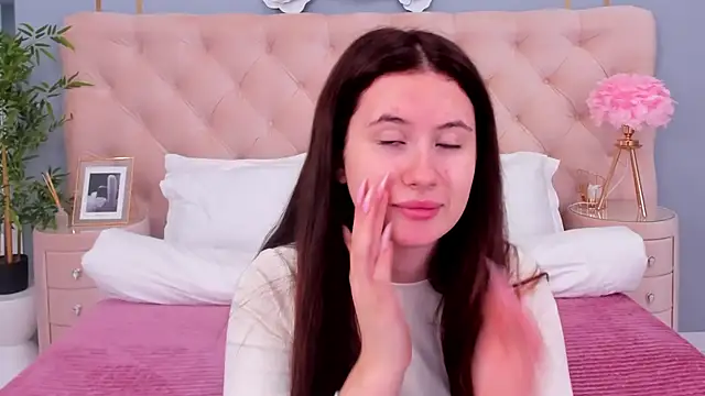 milaleoneli online show from 01/27/25, 12:37