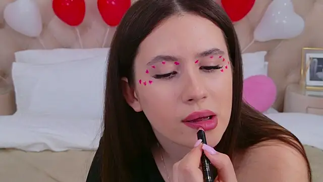 milaleoneli online show from 02/12/25, 03:38