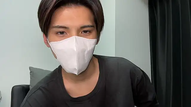 Snapshot of Lio_kun chatting on 12/13/24, 02:27 Lio kun online show from 12/13/24, 02:27