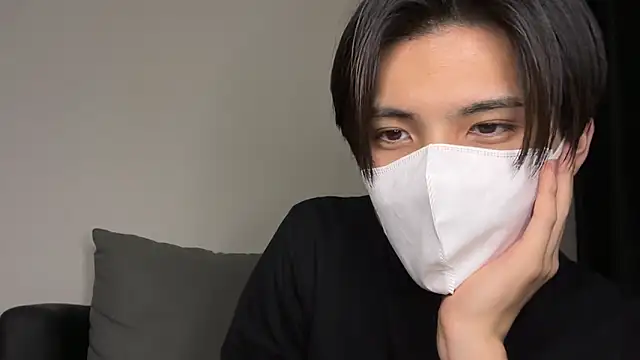 Snapshot of Lio_kun chatting on 01/02/25, 12:13 Lio kun online show from 01/02/25, 12:13