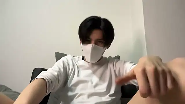 Snapshot of Lio_kun chatting on 03/07/25, 04:11 Lio kun online show from 03/07/25, 04:11