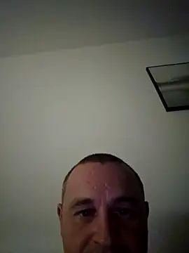 Snapshot of Vipbus chatting on 10/08/25, 07:55 Vipbus online show from 10/08/25, 07:55