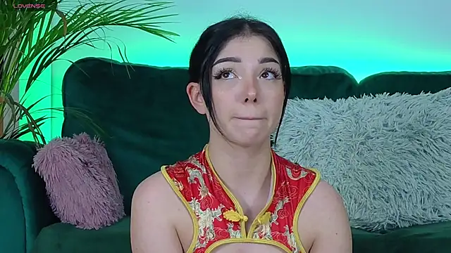 AveryWillow online show from 10/15/25, 02:55