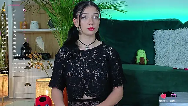 AveryWillow online show from 10/16/25, 03:07