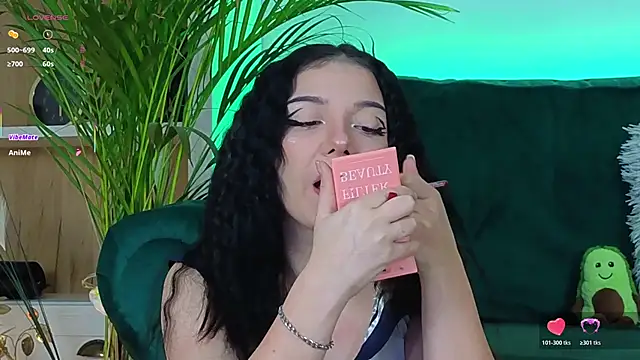 AveryWillow online show from 10/20/25, 03:07