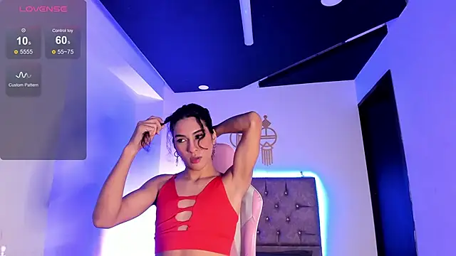 Snapshot of MiaCavallii_ chatting on 03/15/25, 03:07 MiaCavallii online show from 03/15/25, 03:07