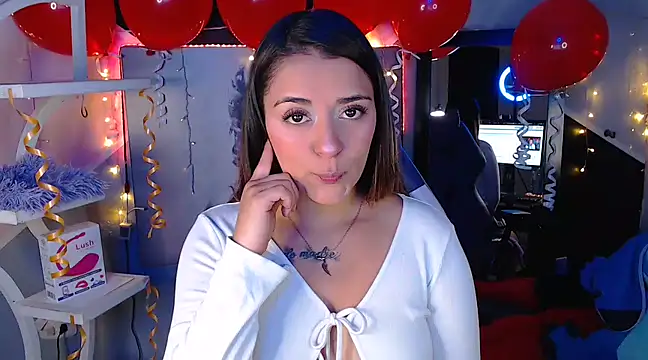 Snapshot of Samanta_james19 chatting on 02/13/25, 06:48 Samanta james19 online show from 02/13/25, 06:48