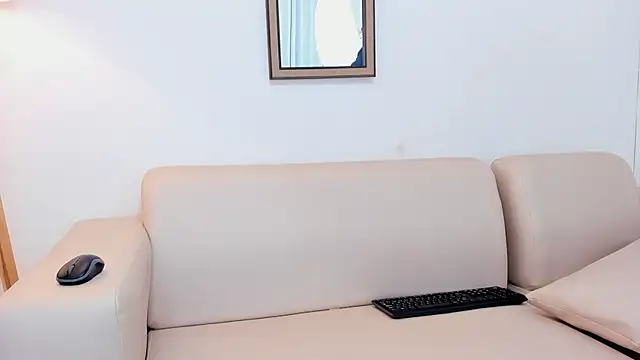 naomiii   online show from 12/27/24, 06:35