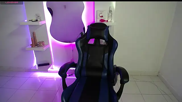 AMBER LOVE22 online show from 09/12/25, 06:52