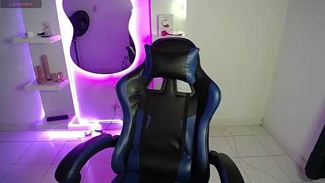 AMBER LOVE22 online show from 10/04/25, 07:12