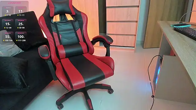 AMBER LOVE22 online show from 10/30/25, 03:52