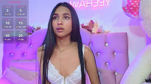 Snapshot of Jazmin_tay chatting on 02/22/25, 01:44 Jazmin tay online show from 02/22/25, 01:44