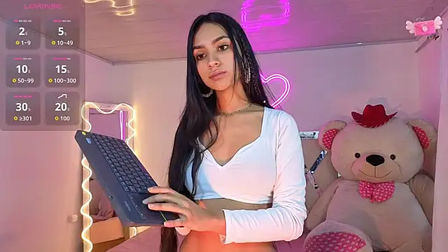 Jazmin tay online show from 10/12/25, 11:42