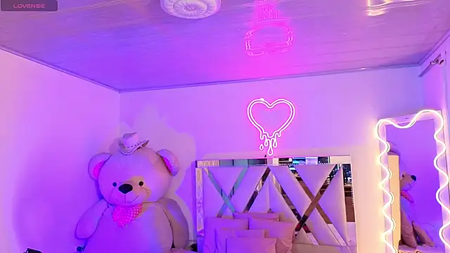 Jazmin tay online show from 10/29/25, 11:56