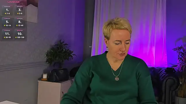 Nika Smit online show from 10/18/25, 05:32