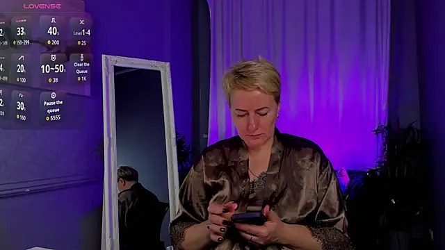 Nika Smit online show from 10/24/25, 04:53