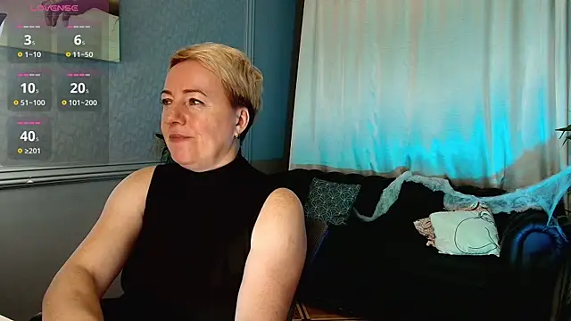 Nika Smit online show from 11/02/25, 05:54