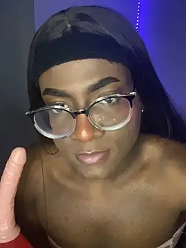 Snapshot of bigcrisblack chatting on 12/26/24, 06:30 bigcrisblack online show from 12/26/24, 06:30