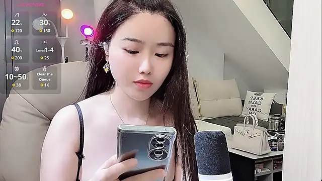 Snapshot of yoyo520- chatting on 03/22/25, 11:31 yoyo520- online show from 03/22/25, 11:31