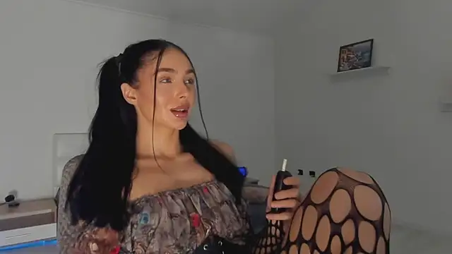 Snapshot of IvyKaelani chatting on 03/11/25, 05:02 IvyKaelani online show from 03/11/25, 05:02