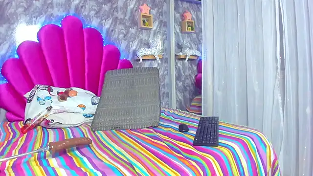 EMMAPARISS online show from 01/16/25, 06:27