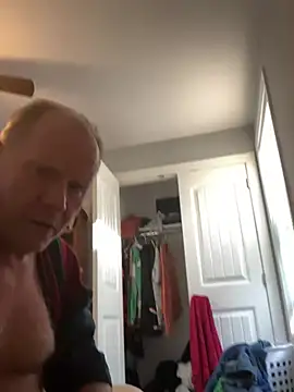 Snapshot of masterjerseyjoe chatting on 01/10/25, 02:55 masterjerseyjoe online show from 01/10/25, 02:55